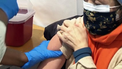 Suspeita leva a atraso na distribuição da vacina da Johnson & Johnson