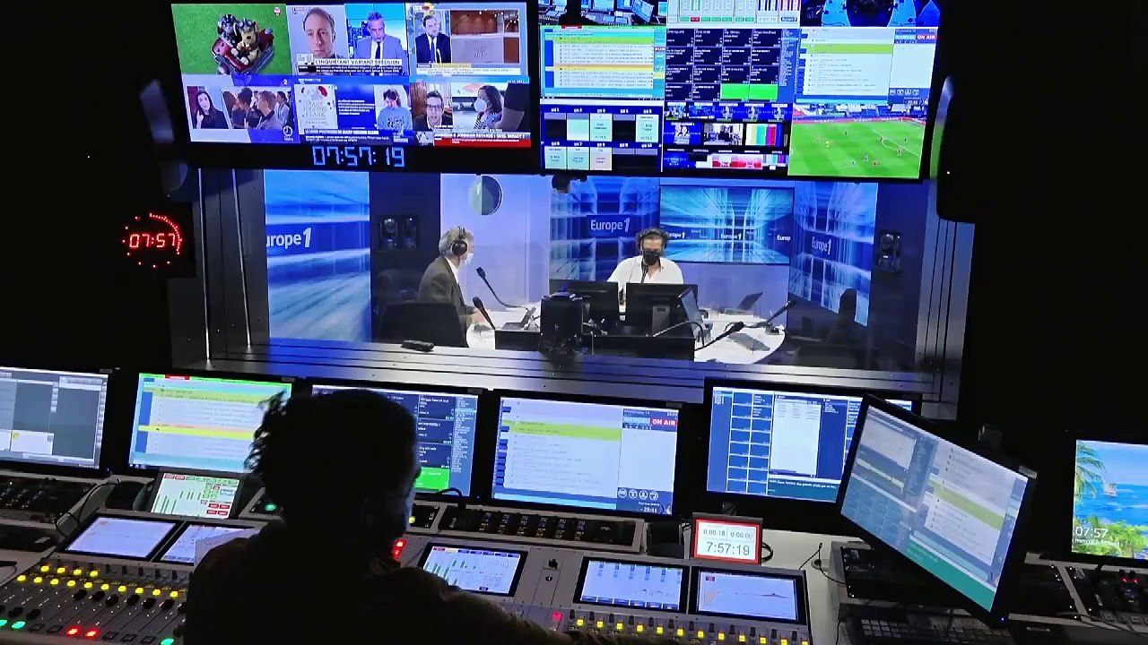 Emmanuel Macron : "Pourquoi inviter Steve Pascolo alors que je peux répondre aux questions d'épidémiologie ?" (Canteloup)