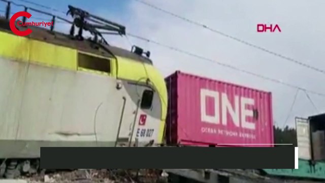 Adana' da yük treni raydan çıktı; 2 makinist yaralı