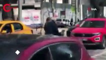 Bağdat Caddesi'ni birbirine kattı! Sürücüler tepki gösterdi