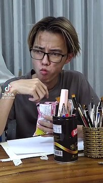 Clip ghi lại 22 tiếng hoàn thiện tác phẩm vẽ gói mỳ