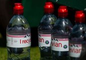 “C’est ramadan”, “racisme” : un simple tweet de la marque Evian met en colère les musulmans