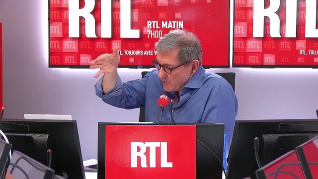 Michel Cymes vous donne les clés pour bien choisir ses bas de contention