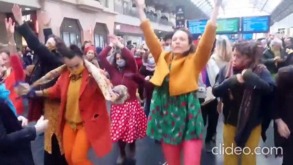 Un flashmob sans respect des mesures sanitaires fait polémique à Gare de l’Est