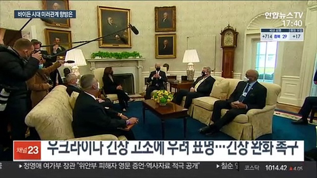 바이든, 푸틴에 "우크라 긴장 완화해야"…제3국 회담도 제안