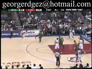 Josh Powell Dunk in the faceOf Leon Powe's protest