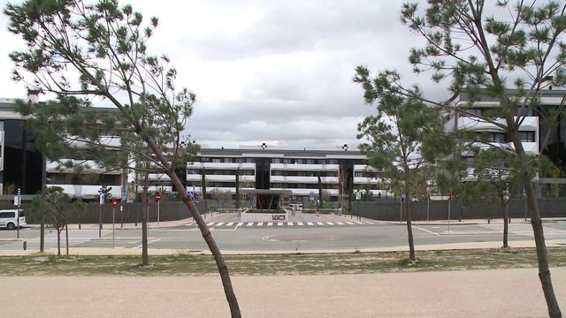 Iker Casillas, visto saliendo de su nueva y lujosa casa a las afueras de Madrid