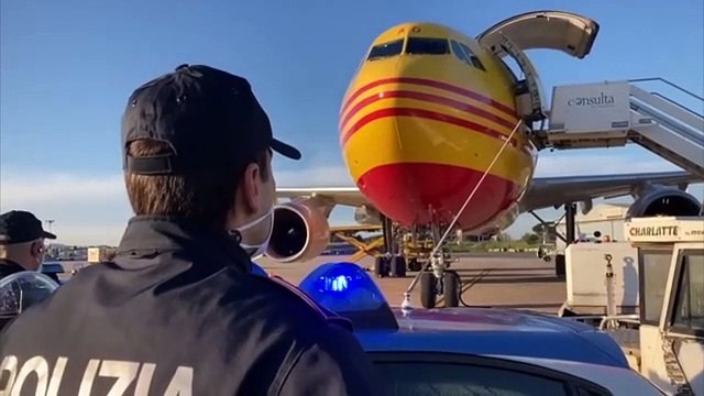 Vaccino Covid, dosi Pfizer arrivate in Italia