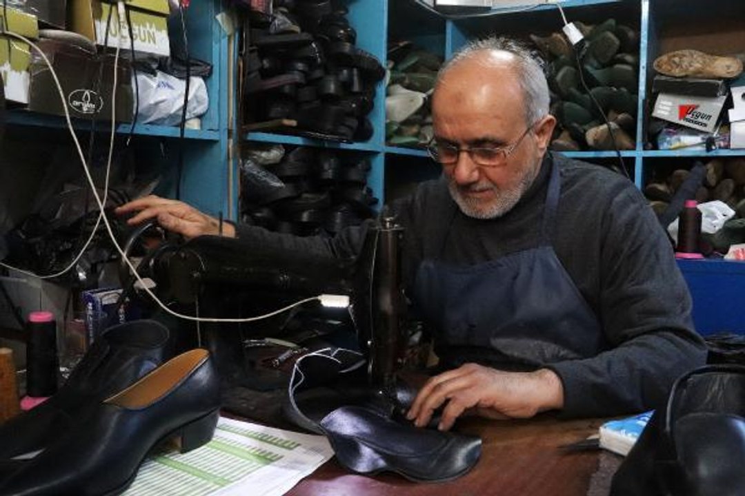 Son dakika haberi: YARIM ASIRDIR AYAKKABI TAMİR EDEREK EKMEĞİNİ KAZANIYOR