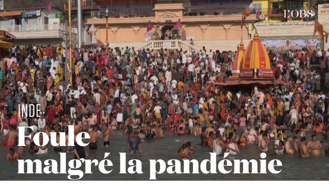 Des milliers de pèlerins rassemblés sur les rives du Gange malgré la pandémie