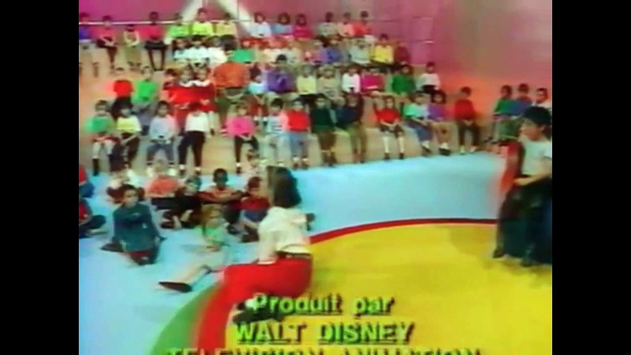 Anne chante "Partir là-bas" dans le Disney Club (1990)