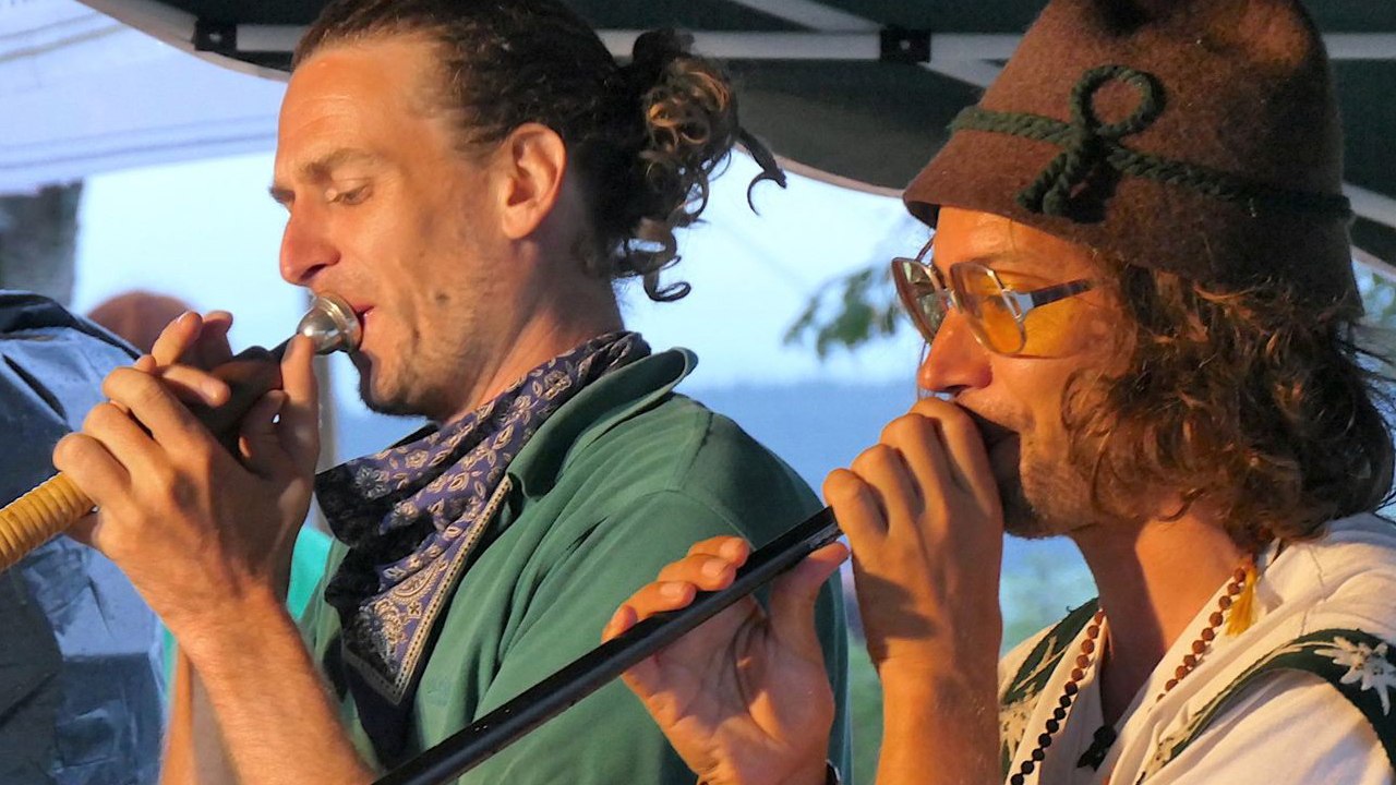 Auf Tour Z'Fuaß - Teaser Trailer (Deutsch) HD