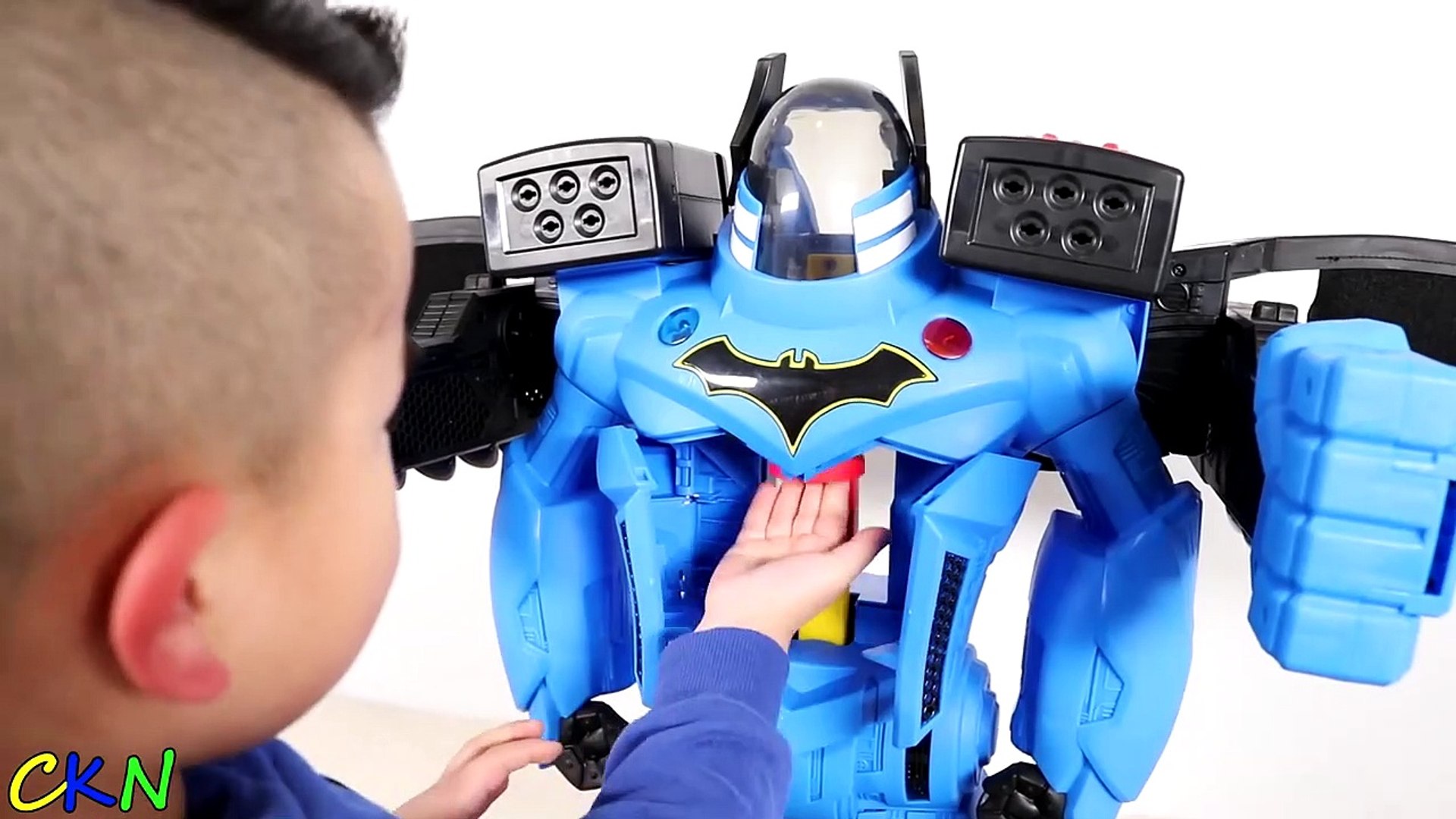 Giant Batbot Xtreme Transforming Robot With Voice Changer Unboxing With Ckn  Toys - video Dailymotion