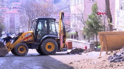 Download Video: ANKARA Çankaya Belediyesi, o inşaat için 'Diğer binalara zarar vermez' yazısı yazmış