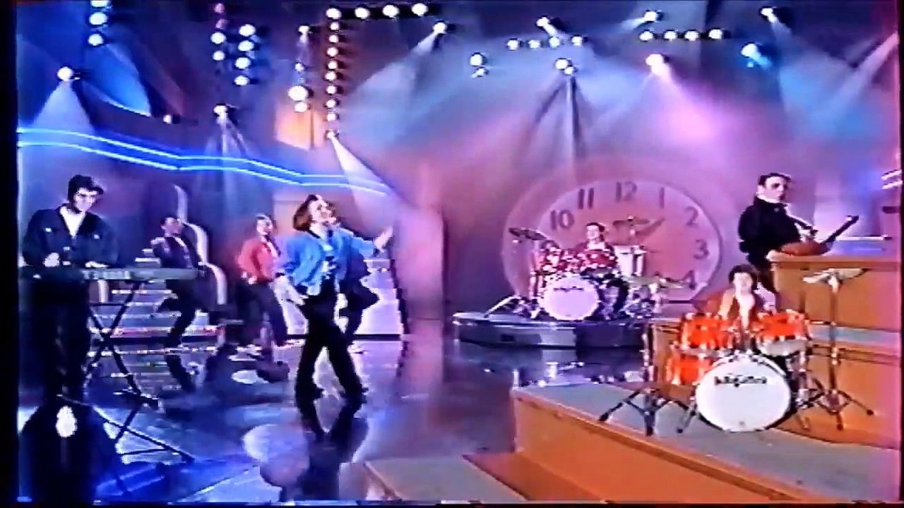 Anne chante "Les p'tits loups" sur TV5 en 1991
