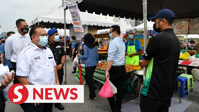 KPDNHEP minister urges Ramadan bazaar visitors and traders to comply with SOP