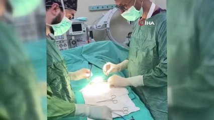 Böbreğinden 11 santimlik tümör çıkarıldı