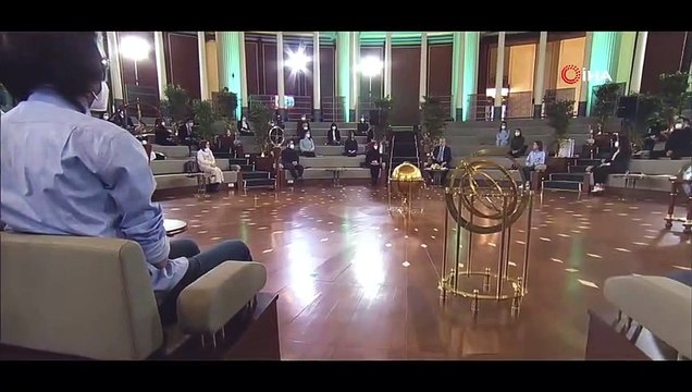 Cumhurbaşkanı Erdoğan, Millet Kütüphanesi’nde gençlerle bir araya geldi