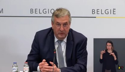 Pierre-Yves Jeholet: "On a 11 millions d'experts qui ont tous la solution miracle"