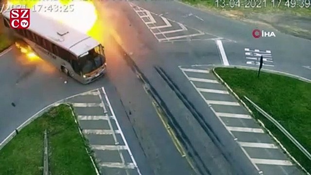 Brezilya’da tırın çarptığı otobüs alev aldı: 1 ölü