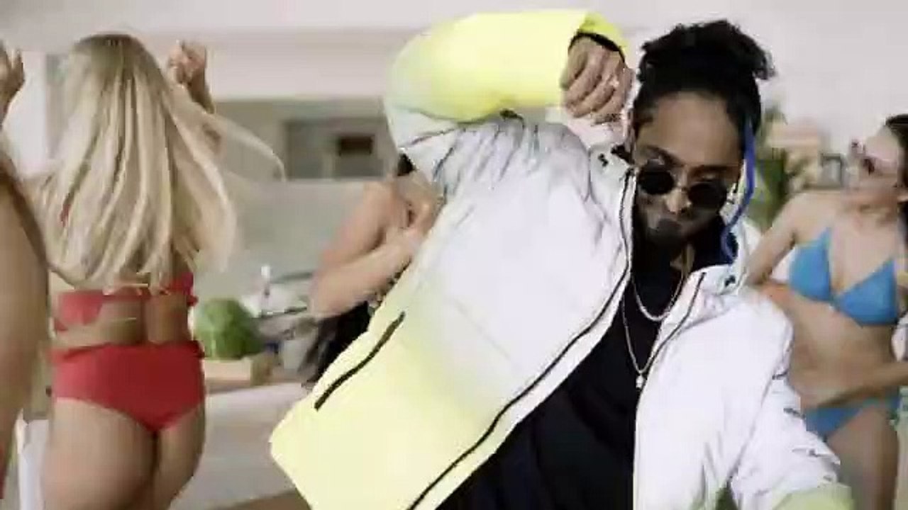 EMIWAY_BANTAI_X_CHRIS_GAYLE_(UNIVERSEBOSS)_-_JAMAICA_TO_INDIA_(PROD_BY_TONY_JAMES)_(OFFICIAL_VIDEO)(360p)