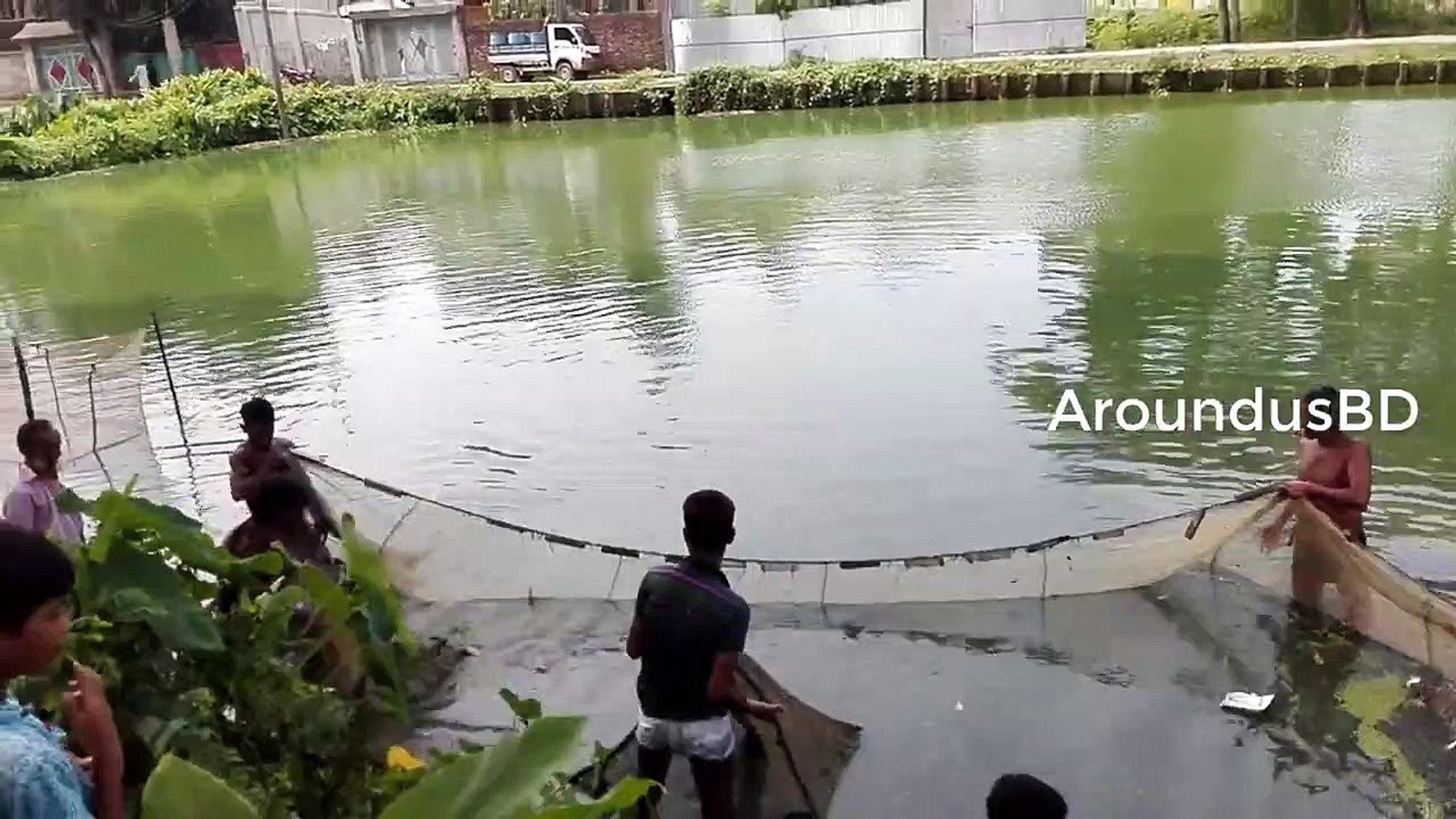 ⁣Primitive Technology Fishing Technique Traditional cast net fishing Fishing with beautiful nature