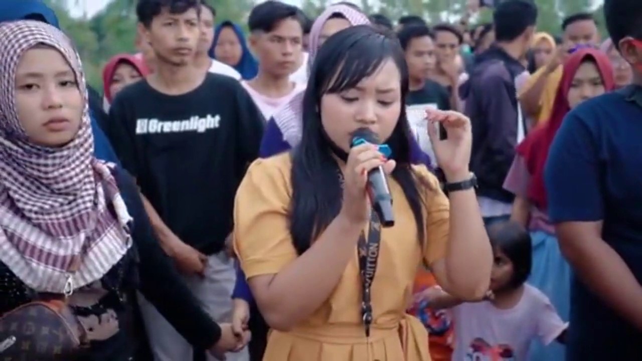 Berbeza Kasta by Irama Dompeng