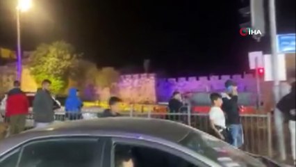 İsrail güçleri, teravih namazından çıkan Filistinlilere saldırdı