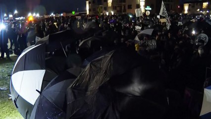 Minneapolis: quarta notte di scontri per la morte di un altro afroamericano