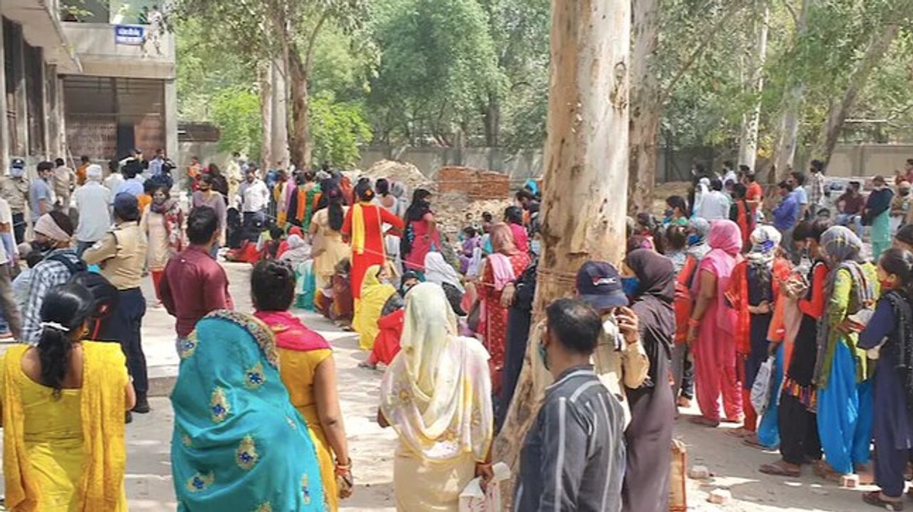 Delhi govt hospitals swamped at testing time; Maharashtra faces acute oxygen shortage; more