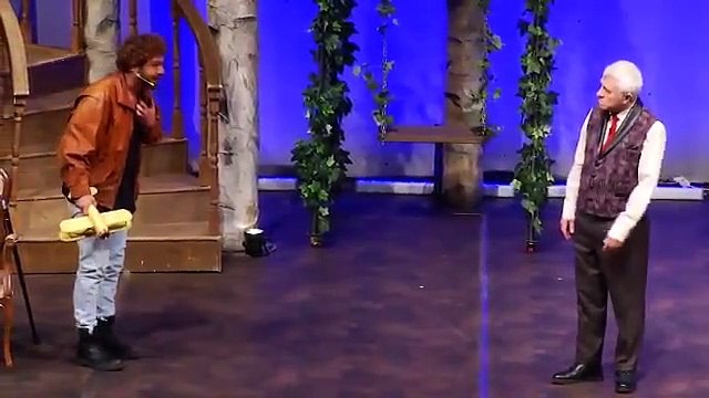 İmamoğlu: Pandemi sebebiyle zor günler geçiren tiyatrolara destek oluyoruz