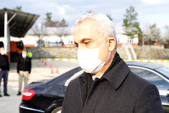 2 gündür vakaların hızla arttığı ilde Validen uyarı: Hafta sonuna kadar vaka artışını durduramazsak, zorluk yaşayabiliriz