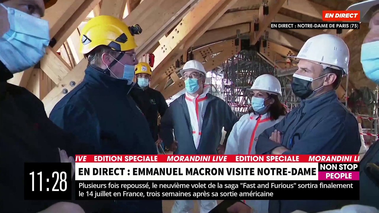 Deux ans jour pour jour après l'incendie de Notre-Dame, Emmanuel Macron a souligné «l'immense travail accompli» en visitant l'impressionnant chantier de reconstruction de la cathédrale