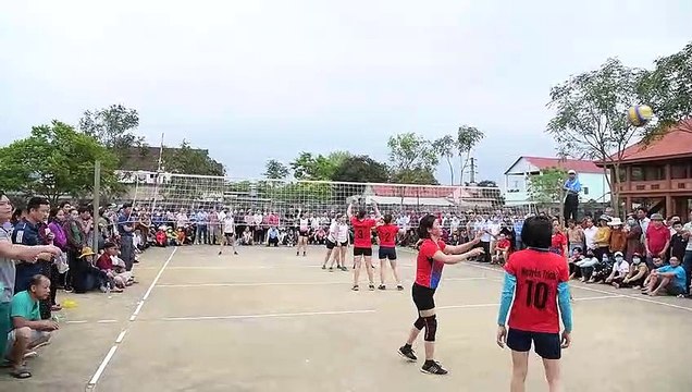 Bán Kết Bóng Chuyền Nữ Qùy Hợp Xã Tam Hợp Gặp Xã Văn Lợi - Trận Bóng Rất Kịch Tính
