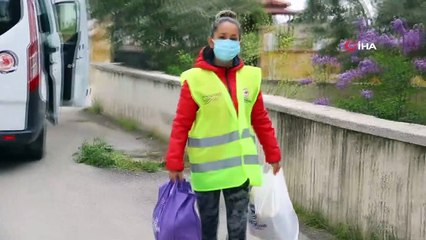 Büyükşehirden ihtiyaç sahibi ailelere 25 bin gıda paketi