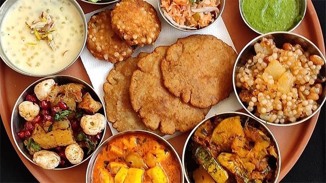 Chaitra Navratri 2021: चैत्र नवरात्रि व्रत रखने वाले जरूर Follow करें ये Diet | Boldsky