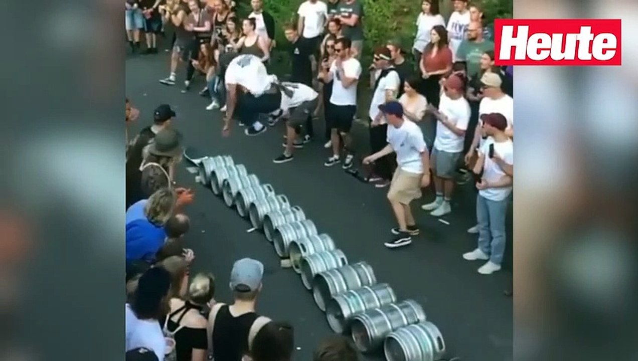 Wahnsinn, die schält sich ja das Gesicht