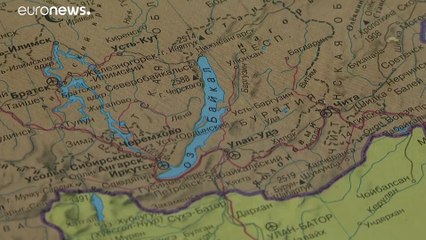 Korcsolyával közlekedik egy 79 éves orosz asszony