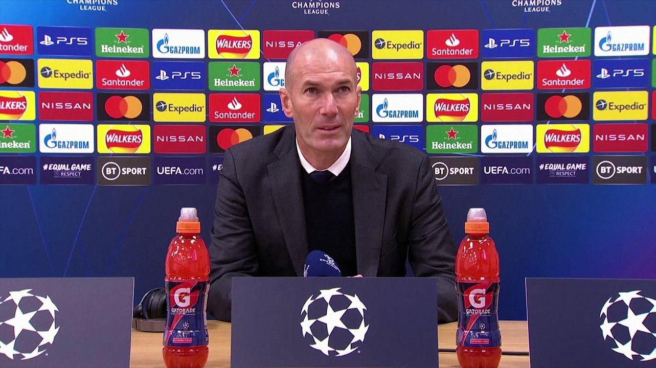 Real frustrate Liverpool to move into last four