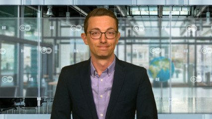 Why COVID-19 vaccines can't change our DNA - DW fact checker Joscha Weber explains