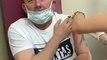 Sergen Yalçın'ın aşı olduğu anlar sosyal medyayı salladı