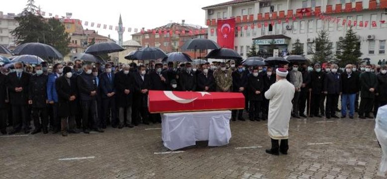 Son dakika haberleri! Şehit Uzman Çavuş Kızılay memleketinde gözyaşları arasında defnedildi