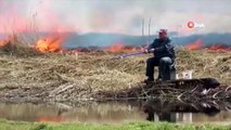 - Yangına rağmen balık tutmaya devam etti