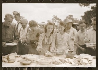 Family Reunion Ideas That’ll Help Your Southern Clan Celebrate in 2021