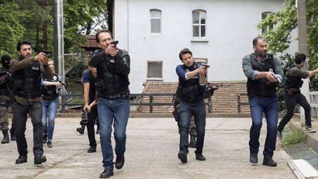 Arka Sokaklar dizisinin 'Mesut Komiser'i Şevket Çoruh koronavirüse yakalandı