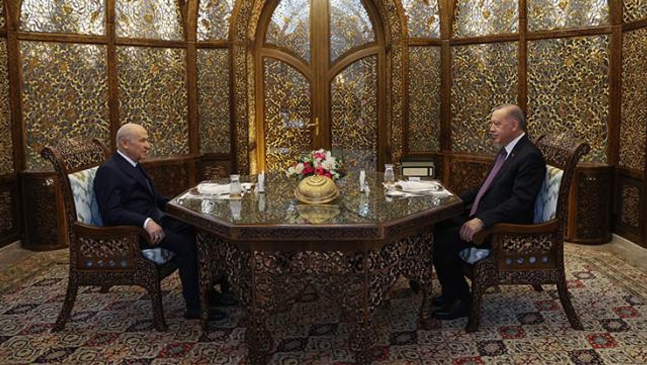 Cumhurbaşkanı Erdoğan'la MHP lideri Bahçeli, Özbek Otağı'nda iftar yaptı
