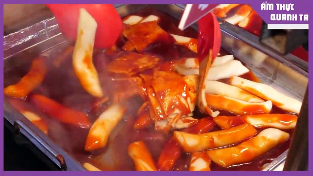 Street food in Busan Korea (Tteokbokki & Dumplings & Fish cakes)