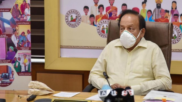 Corona: Harsh Vardhan visits AIIMS trauma centre