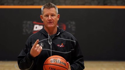 Скачать видео: Basketball Drills: Basic Warm Up Progression With Nba Shooting Coach John Townsend