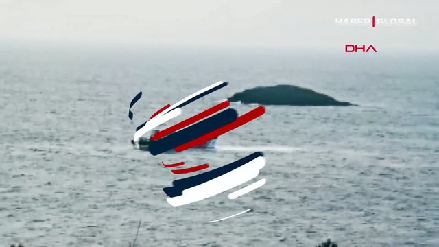 Bozcaada'da kargo gemisi karaya oturdu